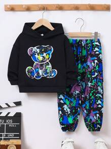 SHEIN 幼儿男童休闲舒适熊图案连帽衫和印花羊毛运动裤套装，加厚 - 彩色 - 查看 1