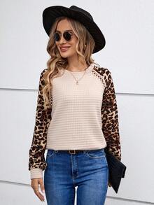 EMERY ROSE Contrast Leopard Print Raglan Sleeve Sweatshirt - Apricot - View 4