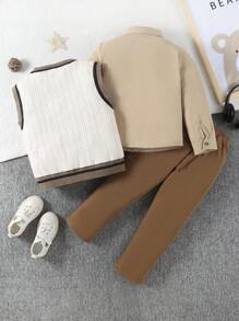 SHEIN 男小童字母貼布條紋飾邊背心上衣和褲子&襯衫 - 卡其色 - 查看 2