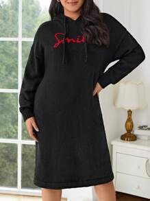 SHEIN Frenchy 大碼字母落肩袖抽繩連帽毛衣洋裝 - 黑色 - 查看 1