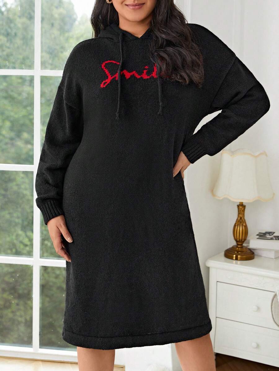 SHEIN Frenchy 大碼字母落肩袖抽繩連帽毛衣洋裝 - 黑色 - 查看 1