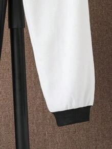 SHEIN Chica preadolescente Cazadora con estampado de letra de dos tonos cuello béisbol con pantalones deportivos sin camiseta