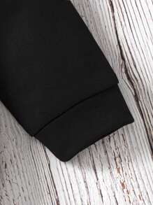 男童字母和数字图案袋鼠口袋卫衣 - 黑色 - 查看 5