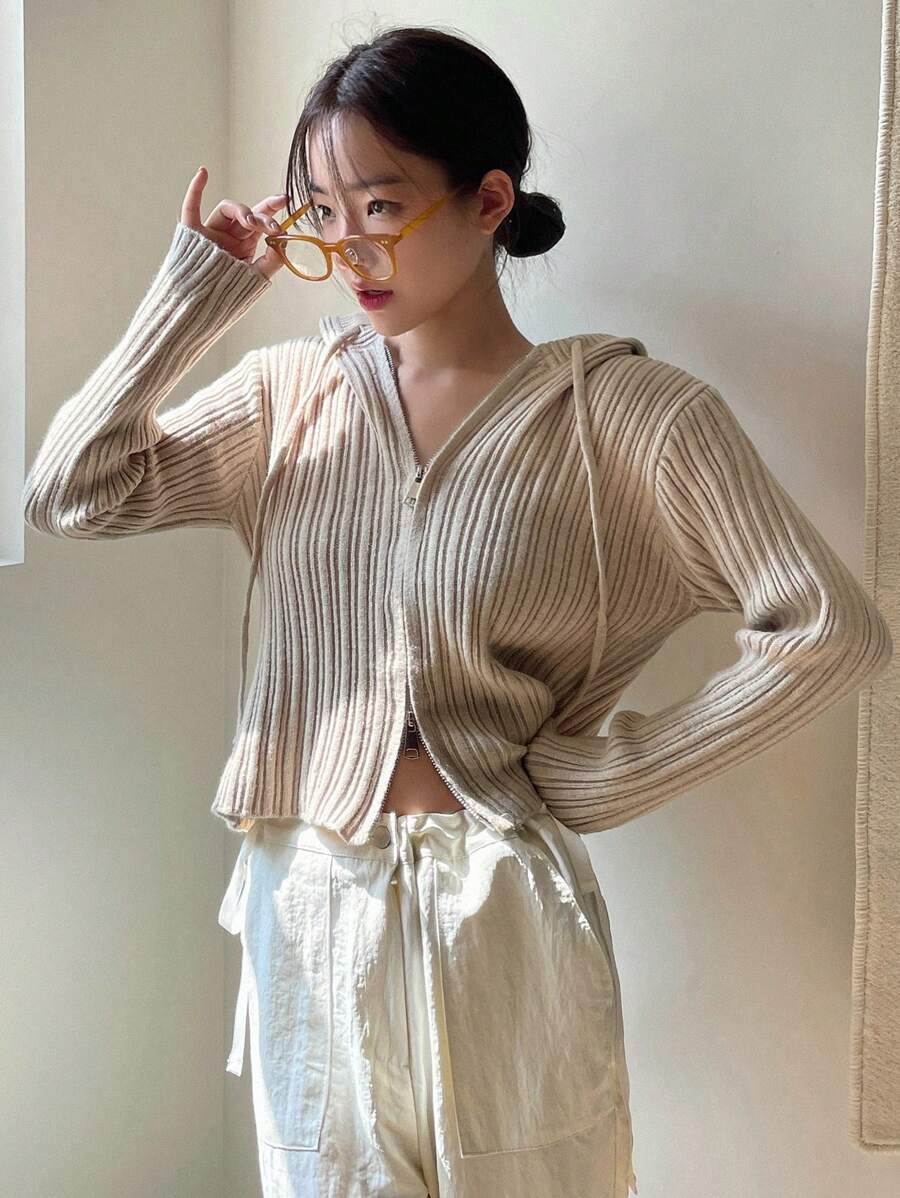 DAZY Đồ đan Ribbed Dây kéo Dây rút áo có mũ Áo len Mở - Màu be - Xem 1