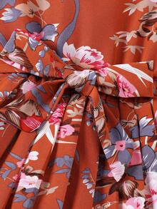 SHEIN 女小童印花荷葉袖百褶下擺繫腰帶洋裝