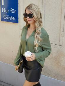 SHEIN BIZwear 純色v領紋理長袖襯衫 - 軍綠色 - 查看 4