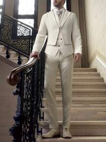 Manfinity Mode Men's Solid Color Three-piece Suit - Apricot - View 1