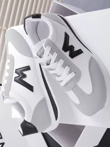 Fashionable Women's Flat Korean Style Alphabet Print Casual Sports Shoes With White Soft Sole For Autumn And Winter