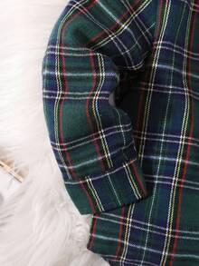 SHEIN 小男孩休閒街頭風格運動綠色格子圖案印花寬鬆落肩長袖翻領襯衫，背部有 Nyc 印花秋冬 - 彩色 - 查看 5