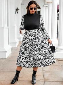 Calvaya Plus Graphic Print Mock Neck Lantern Sleeve Pleated Dress - Black - View 3