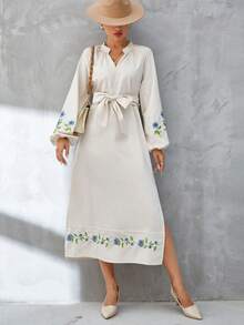 SHEIN VCAY 花卉刺繡燈籠袖高衩繫腰帶洋裝 - 米色 - 查看 4