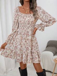 SHEIN LUNE 碎花喇叭袖荷葉邊洋裝 - 彩色 - 查看 3