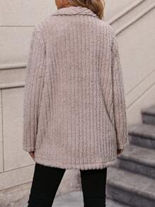 SHEIN Essnce 青果領雙口袋開門襟絨毛外套 - 杏色 - 查看 2