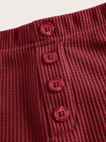 SHEIN ICON 字母補丁細節前紐扣華夫格編織短褲 - 紅色 - 查看 4