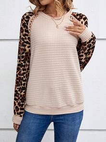 EMERY ROSE Contrast Leopard Print Raglan Sleeve Sweatshirt - Apricot - View 5