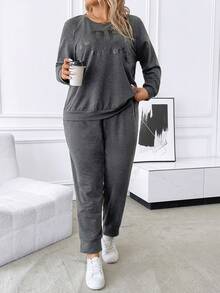 SHEIN LUNE Plus Slogan Graphic Sweatshirt & Sweatpants - Black - View 4