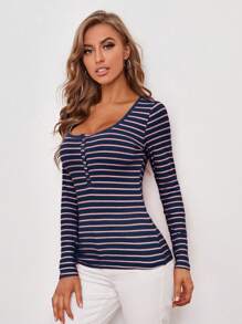 SHEIN Essnce 大圓領條紋印花前紐扣T恤 - 彩色 - 查看 5