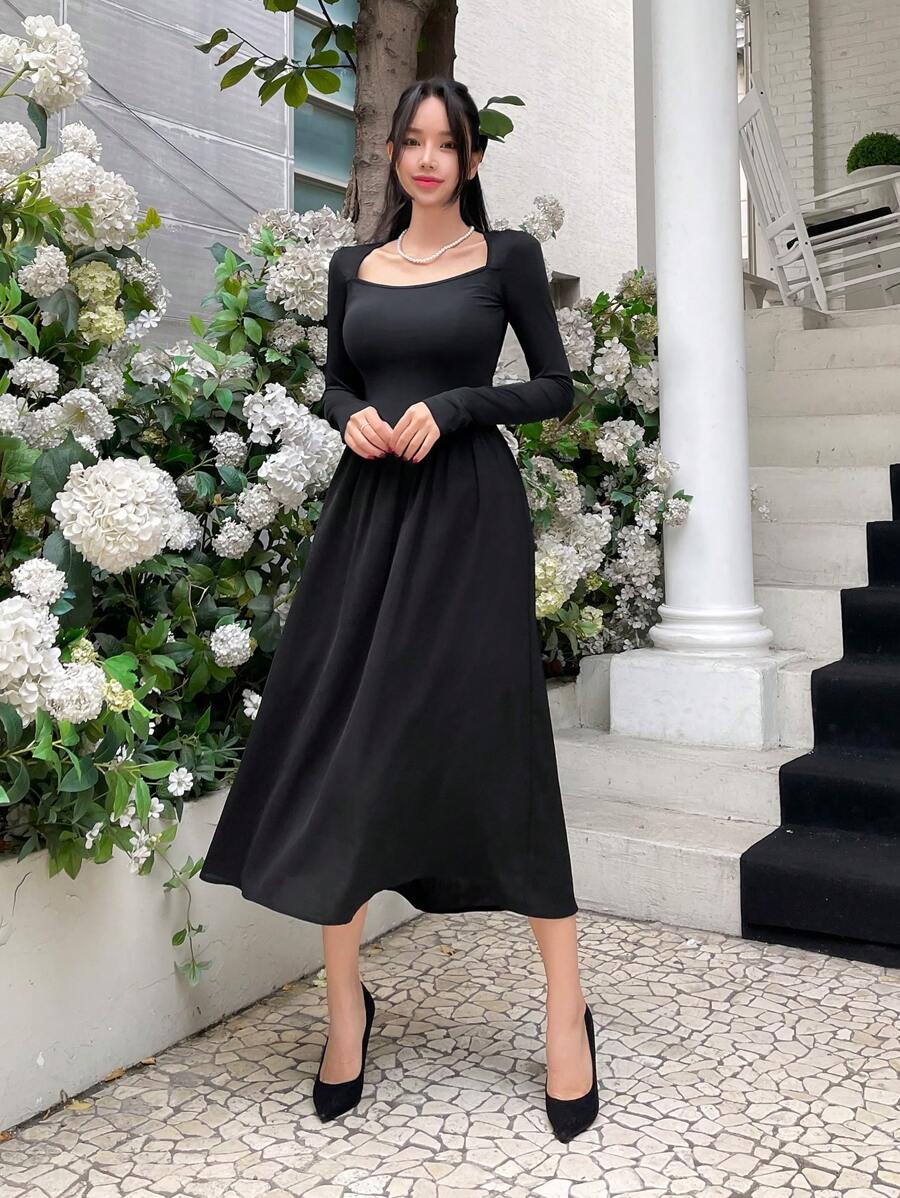 DAZY Vestido línea A unicolor de cuello cuadrado - Negro - Ver 1