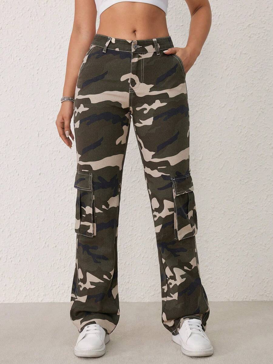 SHEIN Tall Camo Print Flap Pocket Cargo Jeans - Multicolor - View 1