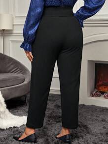 EMERY ROSE Plus Size Solid Color Ultra High Waist Seam Detail Capri Leggings