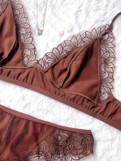 2pcs Contrast Lace Women's Bra & Panty Lingerie Set view 4