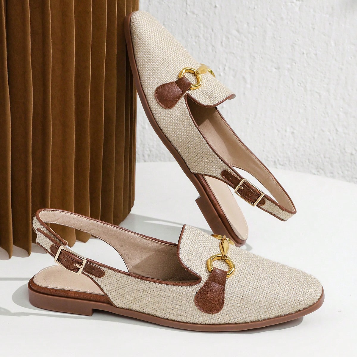 Zapatos planos de moda con puntera cuadrada, bloque de color frontal y parte trasera descubierta para mujeres, otoño 2025
