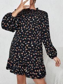 SHEIN Unity 大碼碎花燈籠袖荷葉邊娃娃裙 - 黑色 - 查看 4