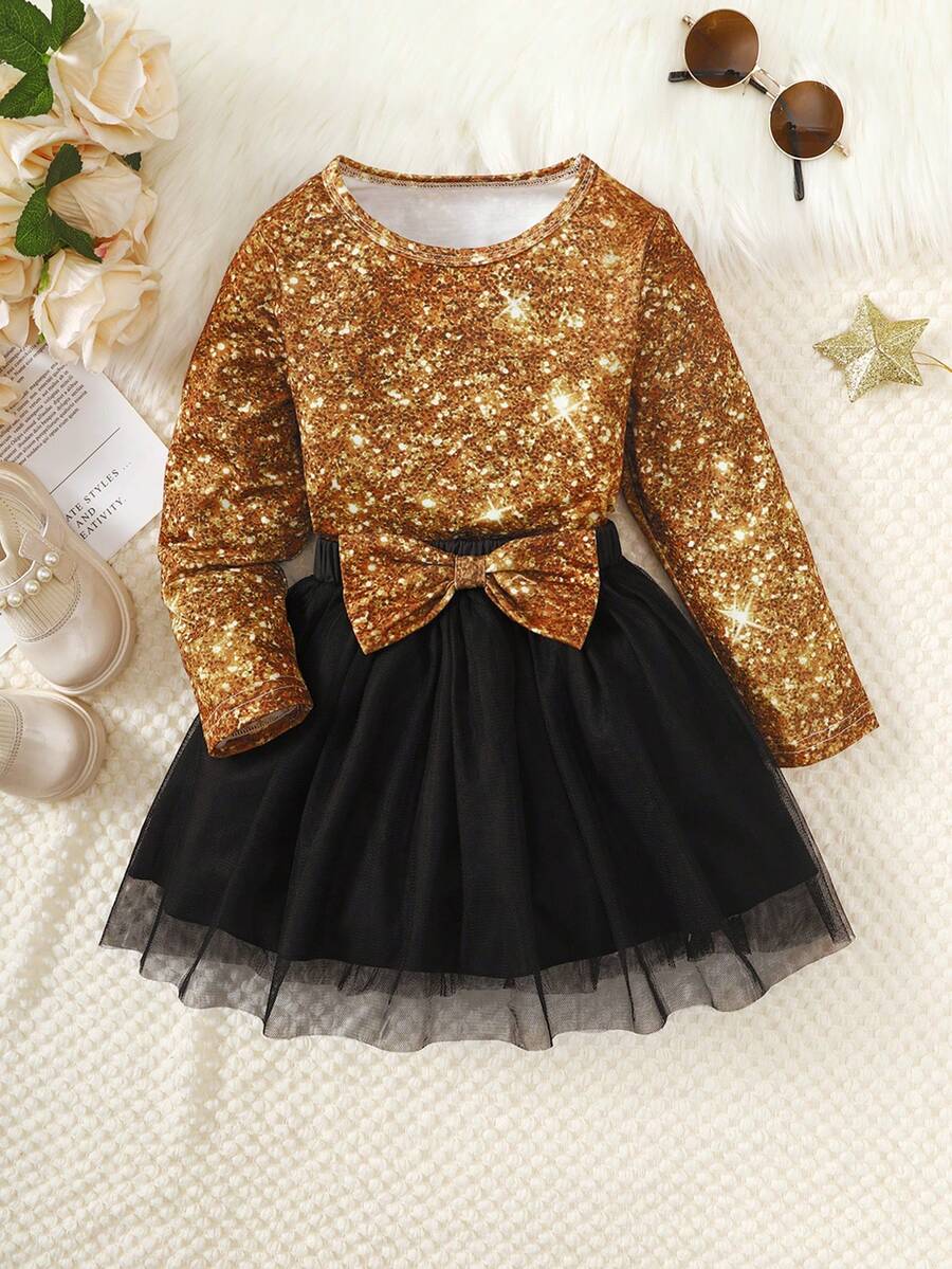 SHEIN 年轻女孩闪亮印花 T 恤和蝴蝶结网眼裙套装 - 彩色 - 查看 1