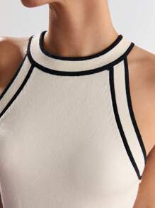 BizChic 女式无袖撞色饰边露背针织上衣，杏色和黑色，适合都市通勤、商务休闲、基本款外套