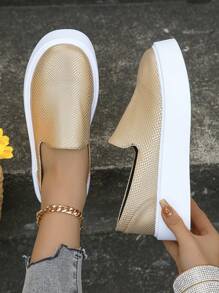 女款時尚金色印花pvc平底休閒運動鞋,秋季運動必備 - 金色 - 查看 5