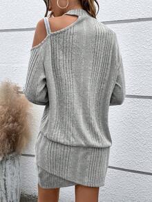 SHEIN Essnce Asymmetrical Neck Chain Detail Cut Out Shoulder Tulip Hem Dress - Grey - View 2