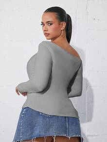 SHEIN SXY 大尺碼不對稱領長袖T恤 - 淺灰色 - 查看 2