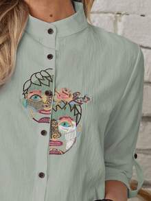 EMERY ROSE Figure Embroidery Roll Tab Sleeve Blouse - Green - View 3