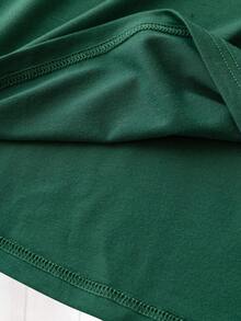 SHEIN Essnce Đồ họa Trái tim & Chữ cái Áo thun - Màu xanh lá cây đậm - Xem 5