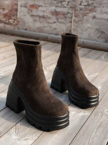 Women's Fashionable Brown Slip-On High Heels Thick Bottomed Casual Boots With Faux Suede And Warm Plush Lining