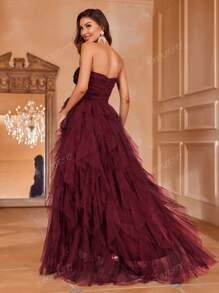 Robe de mariée sans bretelles romantique avec une jupe en tulle à volants superposés et une silhouette en forme de A - Parfaite pour les mariages classiques, les robes de graduation, les soirées de gala, les tenues d'anniversaire pour femmes, la mariée