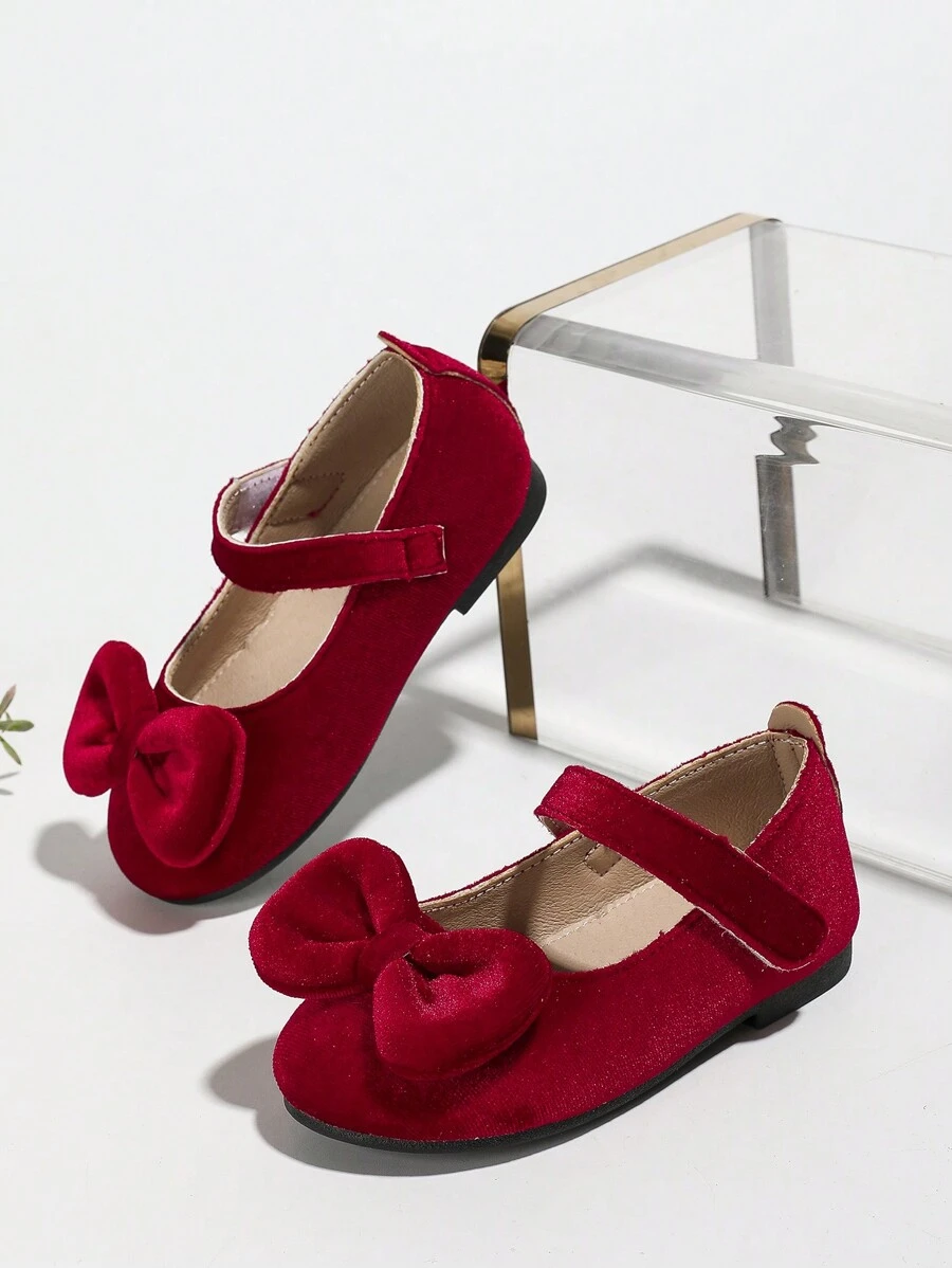 Fall And Winter Girls' Red Fashion Flats, Vintage Princess Shoes, Girls' Stage Performance Soft Bottom Baby Driving Loafers