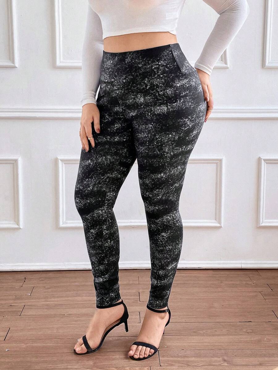 SHEIN Essnce Plus Allover Print Leggings - Black - View 1