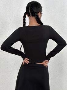 SHEIN Unity 大圓領鉤眼扣前短款T恤 - 黑色 - 查看 4