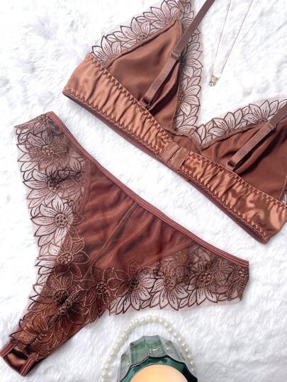 2pcs Contrast Lace Women's Bra & Panty Lingerie Set view 2