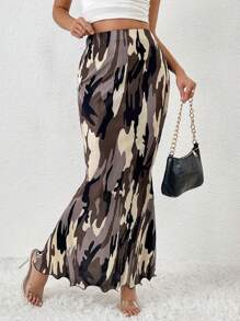 SHEIN Clasi 滿版印花褶皺木耳邊半身裙 - 軍綠色 - 查看 1