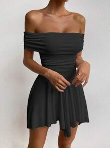 Chiquease Klänning med bara axlar och rynkad kant - Svart - Visa 5