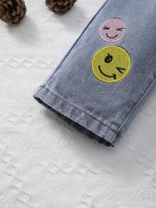 Pantalones Para Niñas Bebes, Lavados Suaves Con Bordado Recto En Mezclilla. - Lavado ligero - Ver 7