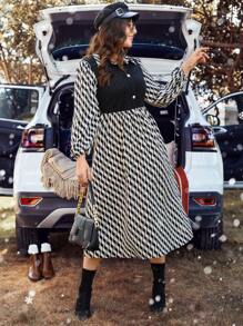 Calvaya Plus Wave Striped Print Lantern Sleeve Dress - Black - View 5