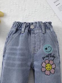 Pantalones Para Niñas Bebes, Lavados Suaves Con Bordado Recto En Mezclilla. - Lavado ligero - Ver 8