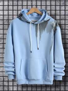 Manfinity Homme Nam Hoạt hình In thư Hoodie Với Túi kangaroo Và Dây rút - Màu xanh nhạt - Xem 3
