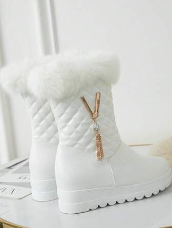 冬季必备金属吊坠加厚毛绒休闲时尚中筒增高雪地靴带内衬，毛皮靴