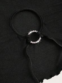 SHEIN ICON 鏤空環鏈前不對稱下擺短款T恤 - 黑色 - 查看 8