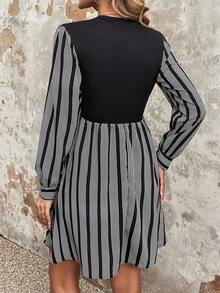 SHEIN Privé In sọc Váy chữ A - Đen và trắng - Xem 2