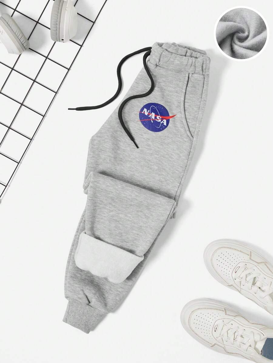 RueChic Tween Boy Letter Graphic Thermal Lined Sweatpants - رمادي - مشاهدة 1